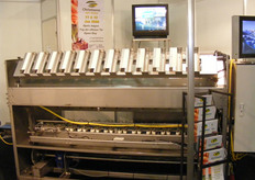 De aspergeschilmachine van Christiaens Agro Systems.