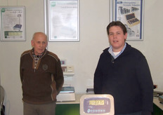 Dhr. Engels en Henk Maas van Henk Maas Weegschalen.