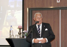 De AGF Kennis(sen)dag, die gisteren in Hotel Van der Valk in Ridderkerk werd georganiseerd, was dit jaar weer een groot succes. Hoewel de handel momenteel niet verloopt zoals de meesten zouden willen, komt er volgens dagvoorzitter Jan van den Heuvel na regen altijd zonneschijn.