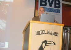 Jacques Roovers tijdens zijn lezing over ruggenteelt