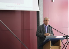 Algemeen directeur Peter Sierat van TLN hield een inleiding over de kansen van multimodaal vervoer in de AGF-sector