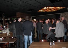 Volle bak, het leek of het hele centrum naar de borrel kwam