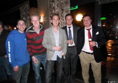 De autowasser van Poeldijk: Rik van Onselen, Wouter de Geus en Raymond Duijnisveld van Boost Reclame en Bastiaan en Hans Elders van Elders Consultancy