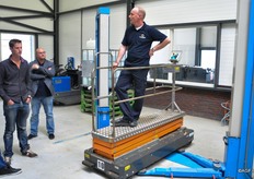 Ook onderhoud en reparatie aan alle technische installaties heeft CombiVliet in eigen beheer. Klaas de Rooij is hoofd van de technische dienst.