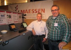 Bij Maessen landbouwmechanisatie vertellen Will Janssen en Leo Krekels over hun apparaten.