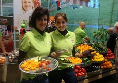 Floor en Anquelique van Kompany laten de bezoekers proeven