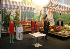 Ton Janssen en de MyTomato-girls