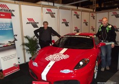 Tom Kok van Hydropro / Brinkman had een snelle auto in de stand staan.