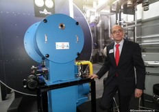 Wim Bruning en de gasbranderinstallatie van Thermeta Service