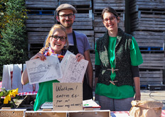 De mensen achter de Reuzepickick: Sietske Ridders en Lucas Boot van Spek & Boter en Loes van Loenen van Stichting Grondbeheer.