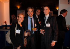 Davinia Lamme van Larive International met Joris Tenhagen van Seacon Logistics en Elwin Hulscher van Greenport Venlo