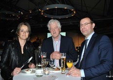 Ine Potting (Mission Produce Europe), Wim Geurts (Lutgo) en Peter Verbaas (FrugiVenta)