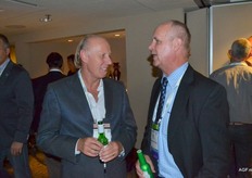 Ger druk in gesprek Eddy Jager