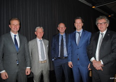 Arne Weverling (Wethouder gemeente Westland), Frans van den Bos en Gerard van den Bos (Cargoboss) en Aris van Daalen met Aad van Daalen (van Daalen transport). Trotse sponsor van het evenement.