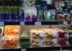 Groene asperges voor 5,99 en witte voor 8,99.