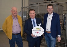 Geert Kruise, Peter de Koning en Willem Dijk jr. De handel staat altijd keurig op tijd klaar en dat verdient een klok.