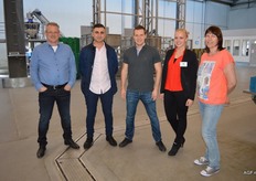 Peter Hulsebosch, Ferhat van Valstar Holland, Tim Hulsebosch van Veldwerk uitzendbureau uit Maasdijk en Rianne Gorissen van Versland en haar moeder.