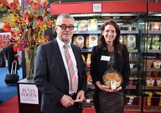 Hans Heinrichs en Deborah Gardenier van Plaza Foods. Zij produceren Oriëntaalse koelverse kant-en-klaar maaltijden zonder toevoegingen.