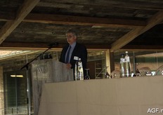 Philippe Binard van Freshfel liet met verschillende grafieken zien hoe belangrijk export is voor Europa.