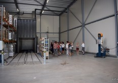 De hal met de vacuumkoeler die de sapstromen in de oogst stillegt en zorgt voor meer versheid