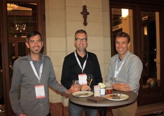 Peter Melis (Proefcentrum Hoogstraten), Filip Van Buynder (BVB) en Filip Van Langenhove.