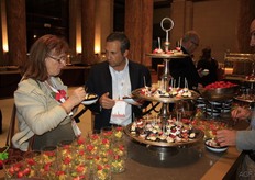 Het dessert was smullen met veel aardbeien.