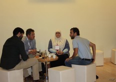 Bijpraten tussen de sessies door.