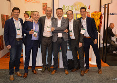 Johan Goenewegen, Martijn Kesteloo, Desmond Jas, Ben Groenewegen, Michel den Ouden en Patrick van Schetsen van Purple Pride / Coöperatie DOOR.