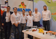 Jelle van Dijk wilde graag met het team van Levarht op de foto: Manuel Colomer, Ruud Krul, Paul Hulsbos, Arjan Levarht en Johan Littel.