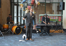 Muzikaal vermaak tijdens de beursdagen.