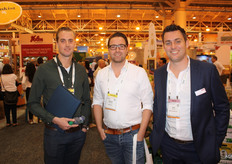 Bob van Wessel en Stephan Schoemaker van Eosta met Jelle van Dijk van Valstar