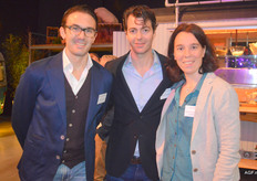 Tim Priem en Niels Borgers van United Fresh Services en Marianne Verschoren van Van Dievel.