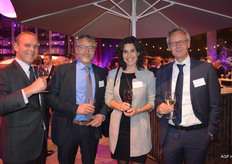 Leon van Haaster, Erik Langendam en Judith van Dijken van LPR met Robbert-Jan ter Horst van Schoeller Allibert.