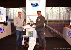 Al meer dan 10 jaar een optimale samenwerking tussen potten producent KUMA & toeleverancier Bestebreurtje. Links Wilfré van Bestebreurtje, Rechts Dirk Buitendijk van KUMA