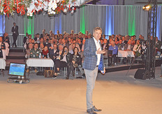 Wouter Kuiper van Kubo. Hij werd in zijn eerste auto, paarse Corsa, door zijn vader op pad gestuurd voor zijn eerste verkoopgesprek in een Europees land. En het was meteen 'Bingo'. Dat smaakte naar meer.