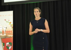 Maartje Verdult pitcht het idee van HortiCity: een kinderdagverblijf met een kas.