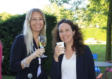 Priva-collega's Patricia van Reeven en Natasha Snellens.
