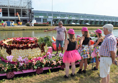 De laatste instructies voor de act aan boord bij Anthura