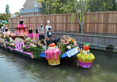 Taart voor Anthura, dat 80 jaar bestaat dit jaar