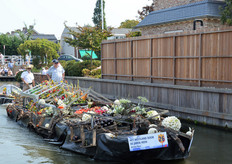 De boot van techniekbedrijven en toeleveranciers De Hoog Techniek, DL Plastics, Power Plastics, Tuprotec en Qkas beeldde het ontstaan van de Westlandse glastuinbouw uit