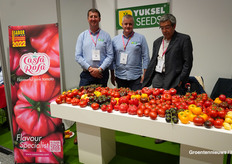 Fabio Coullet, Francisco Garcia Trujillo van Yuksel krijgen bezoek an Kader Fatmi van Eurofins