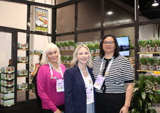 Chrtistie Bower, Indiana Foscher en Elena Juerta, Rocket Farms