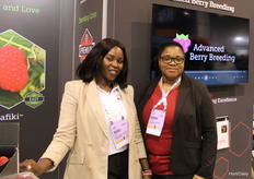 Mercy Gelens en Nichole Pantophlet, Advanced Berry Breeding