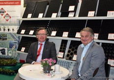 Alfred Boot & Bernard Aichele van HerkuPlast, tonen de lijnen QuickPot and HerkuPak