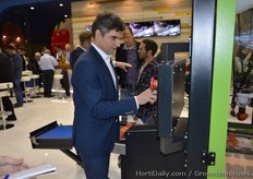 Diederik Peters bestuurt de Greefa's SmartPackr2