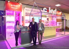 Alesandro Pasini & Stefano Pistis, C-Led. Het bedrijf installeerde ondanks LED modules bij Fri El Greenhouse, Italie. http://www.hortidaily.com/article/41037/Italian-tomatoes- now-available-in-winter-too