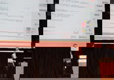 Aansluiten een lezing van Harrie Pijnenburg van Delphy over de gewasbeschermingsuitdagingen in de aardbeienteelt.