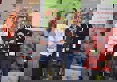 Alexander Formsma en Wim van den Boomen van Glastuinbouw NL/ZLTO met Hans Schilders van Talentoogst