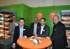 Het team van Harries en Groentenverwerking van Bladel samen.