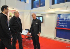 Johan Muis van Salco in gesprek met Andre van Dienst en Ton Besseling van Besseling group.